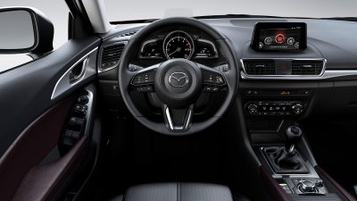 Hỏi mua đồ chơi xe ô tô Mazda 3 2017?